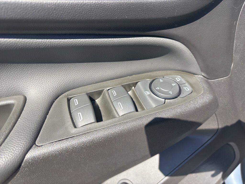 Used 2024 Chevrolet Equinox LT AWD/4WD image 16