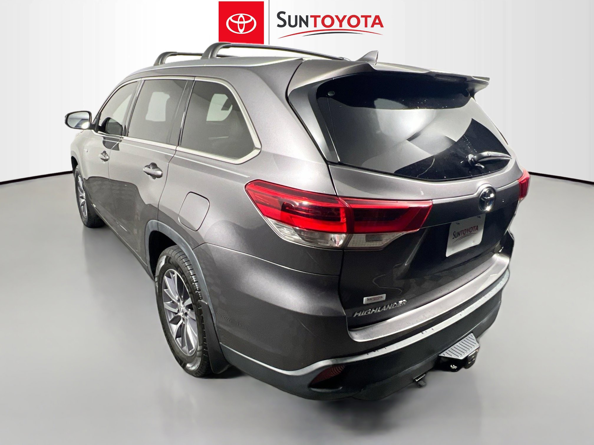 Used 2019 Toyota Highlander XLE image 6