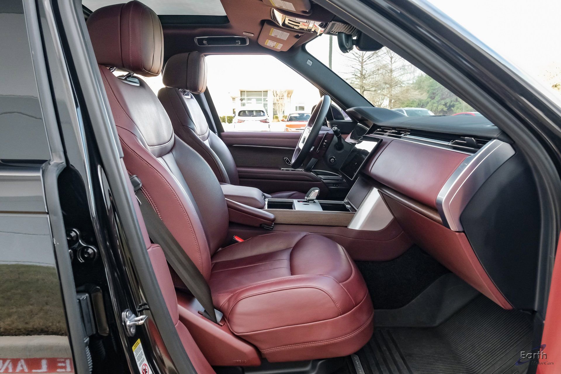 Used 2024 Land Rover Range Rover SE AWD/4WD image 52