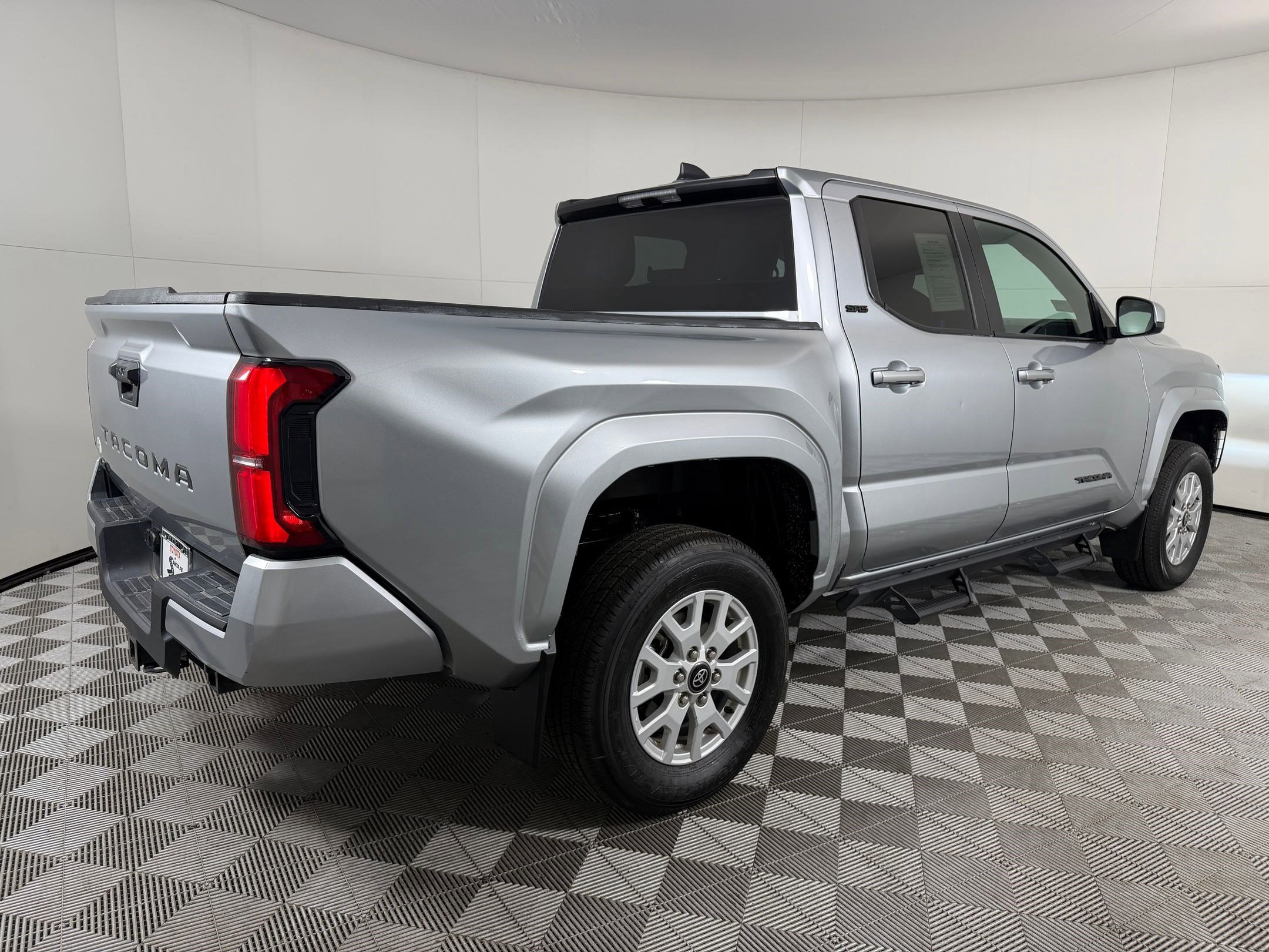 Certified 2024 Toyota Tacoma SR5 image 8