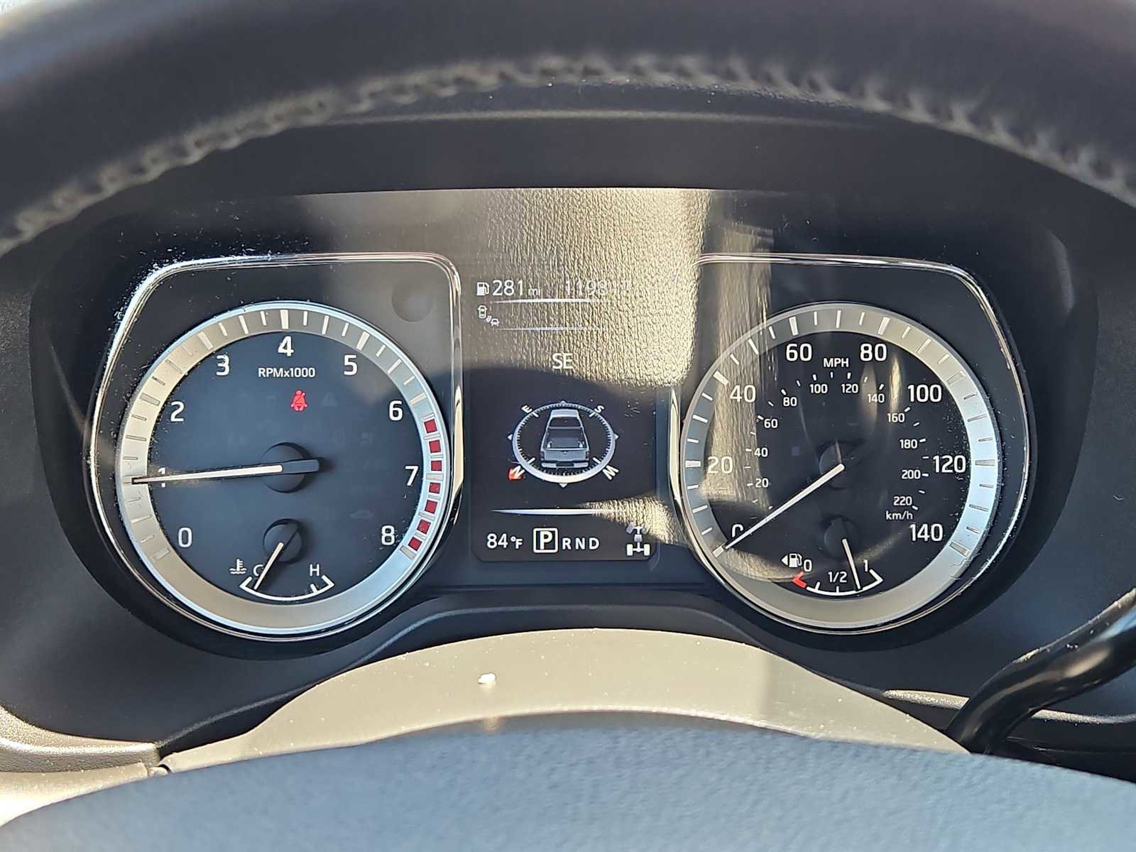 Used 2017 Nissan Titan SV AWD/4WD image 32