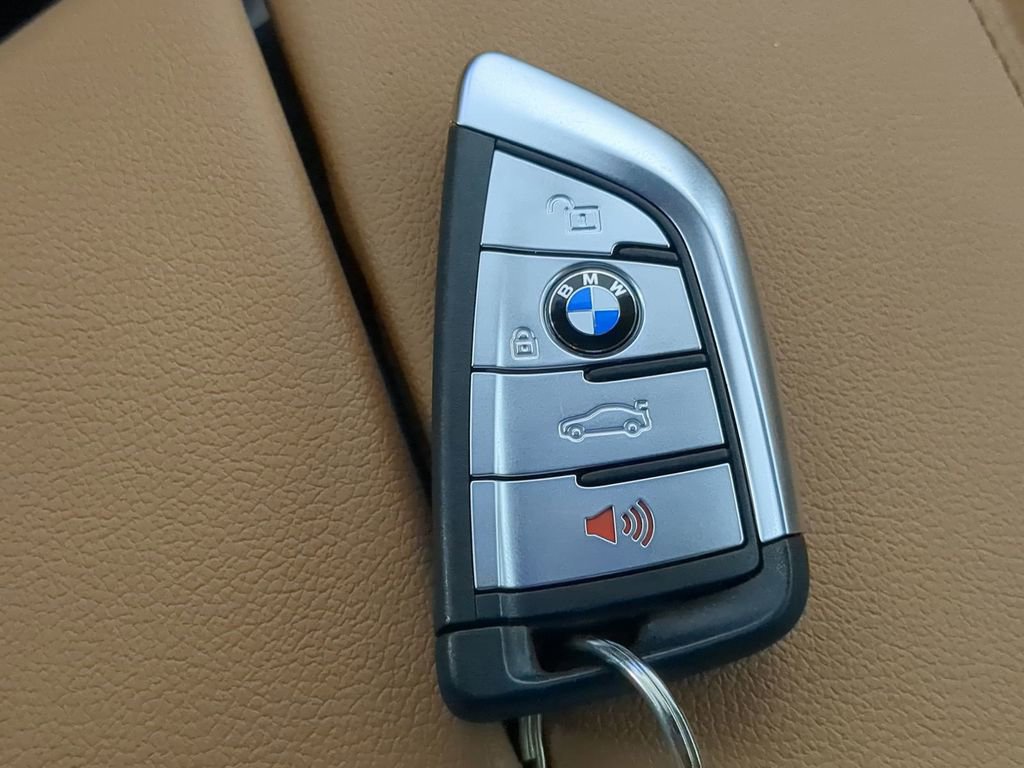 Used 2023 BMW 540i w/ M Sport Package image 38