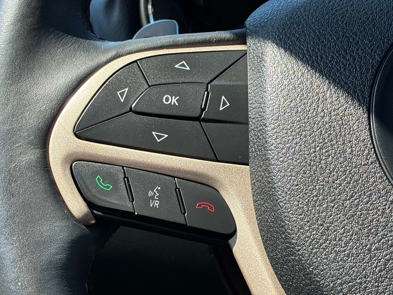 Used 2014 Jeep Grand Cherokee Limited AWD/4WD image 27