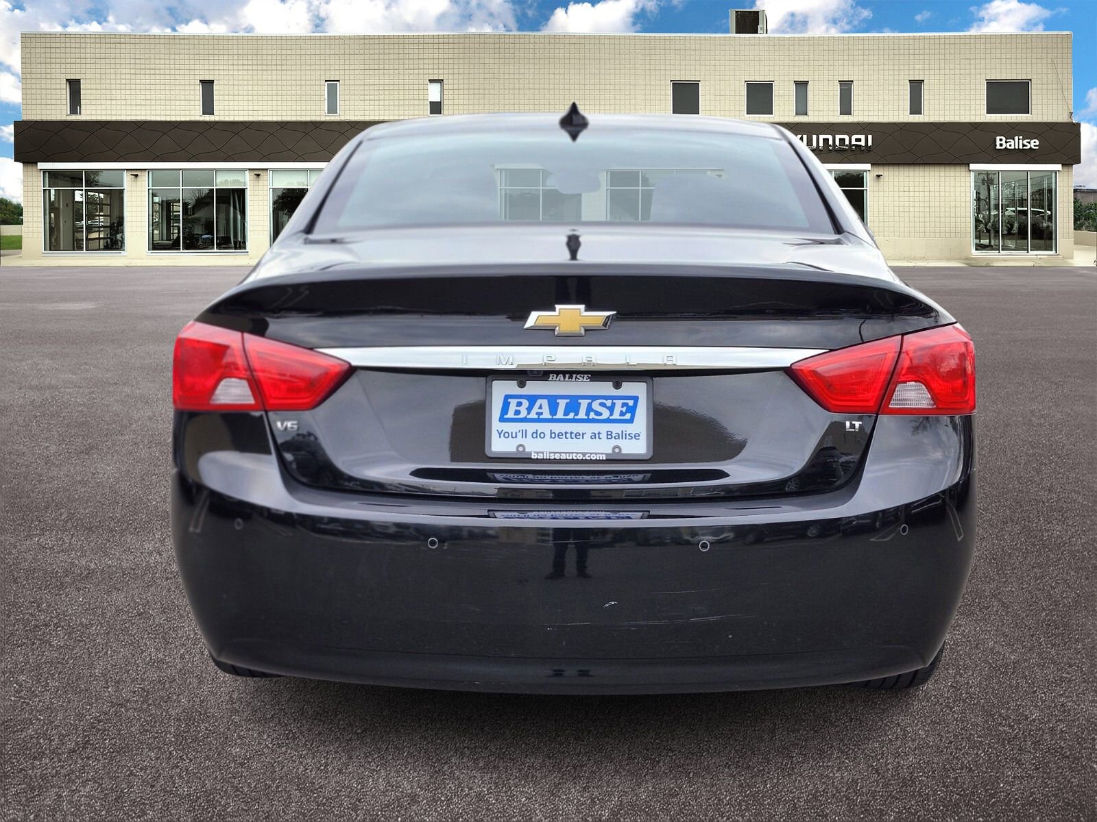Used 2019 Chevrolet Impala LT w/ LT Convenience Package image 4