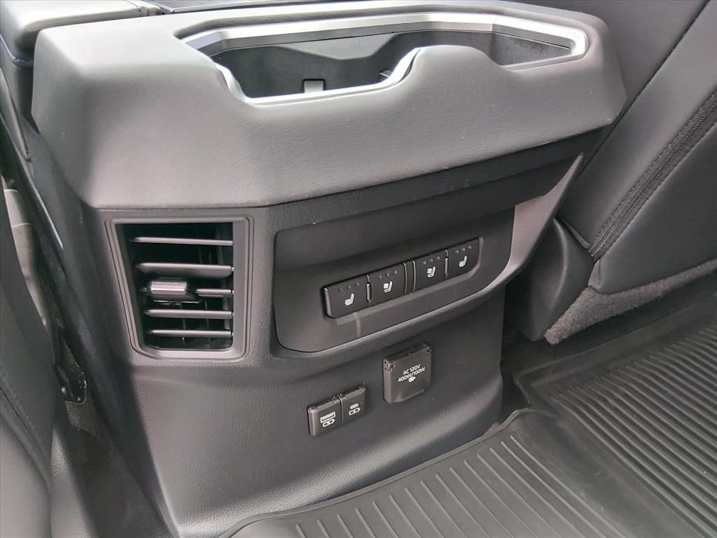 Used 2023 Toyota Tundra Platinum AWD/4WD image 13