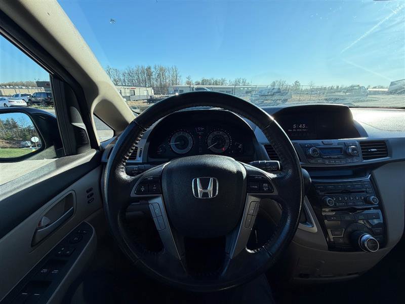 Used 2012 Honda Odyssey Touring Elite image 16