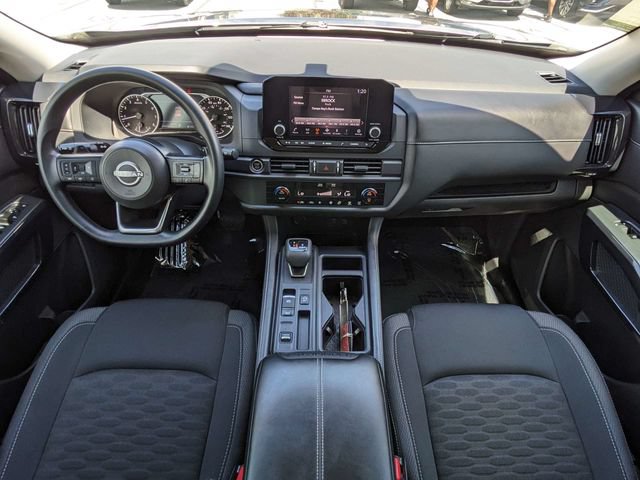 Used 2023 Nissan Pathfinder S FWD image 15