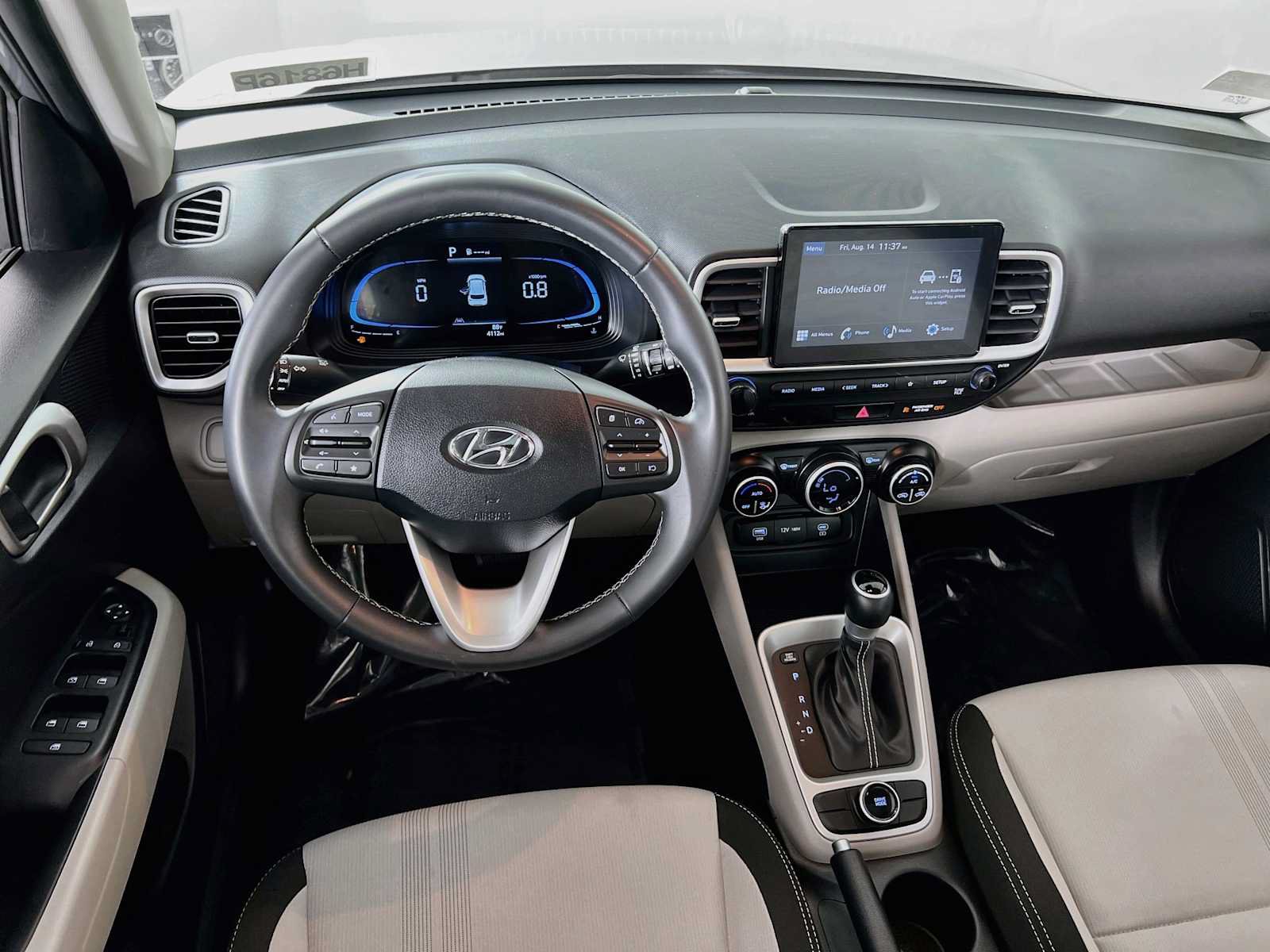 Certified 2025 Hyundai Venue FWD image 23