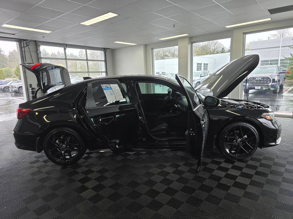 Used 2025 Honda Civic Sport image 17