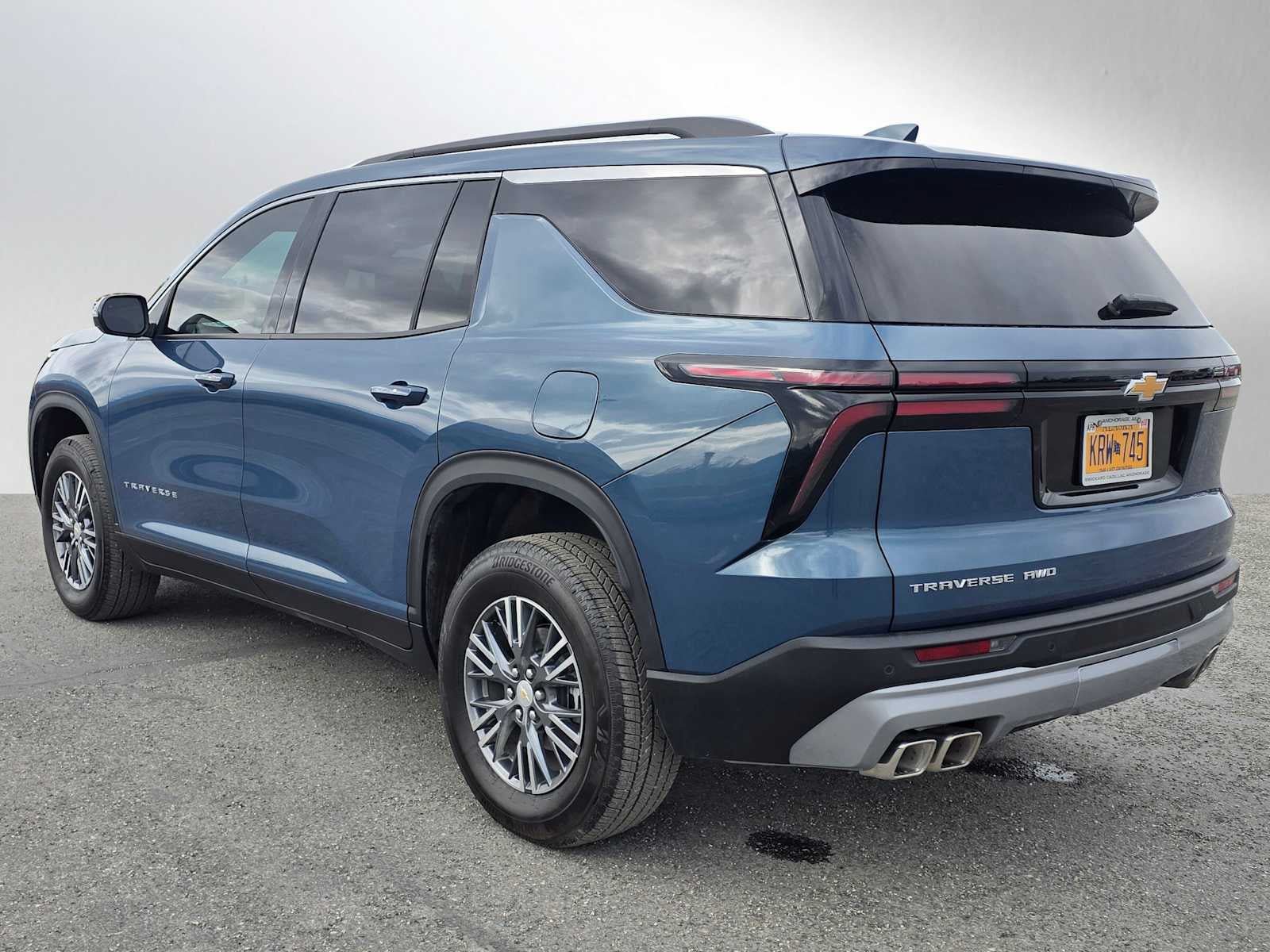 Used 2026 Chevrolet Traverse LT AWD/4WD image 5