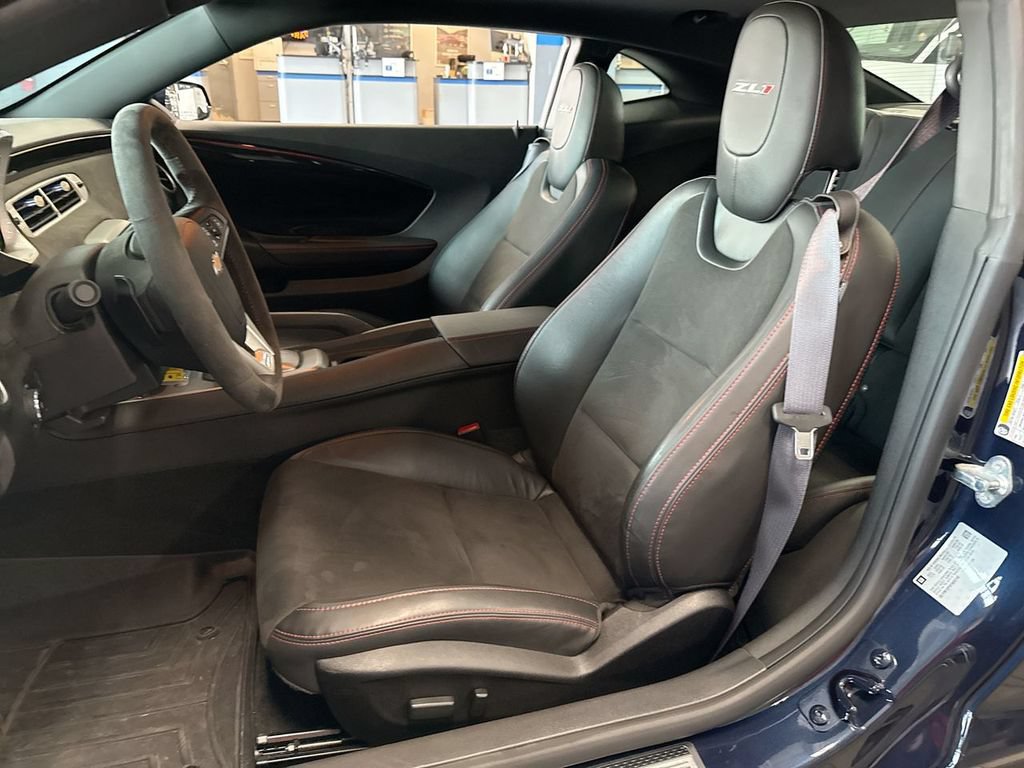 Used 2015 Chevrolet Camaro ZL1 RWD image 11