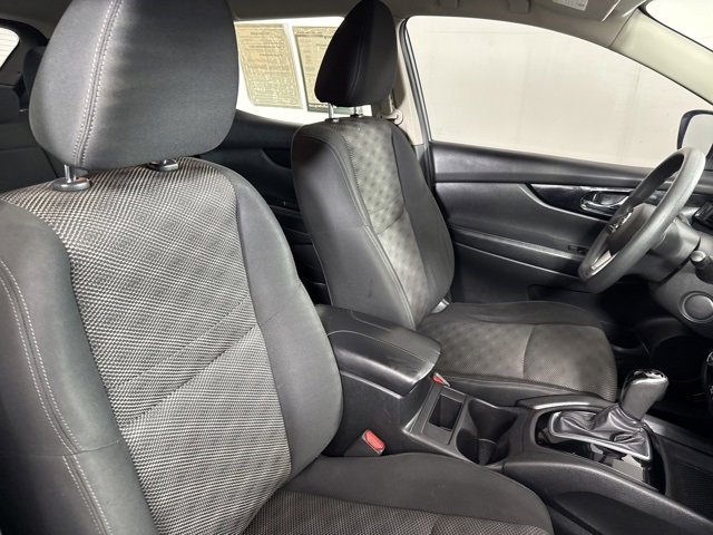 Used 2018 Nissan Rogue Sport SV image 27