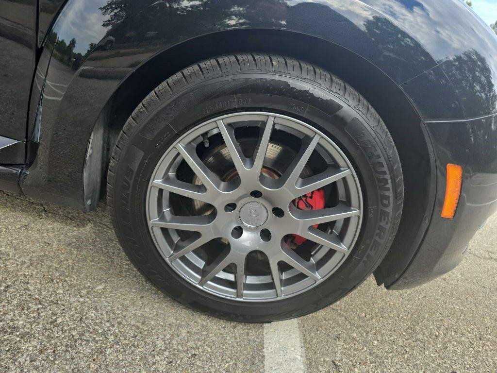 Used 2012 Volkswagen Beetle 2.0T image 30