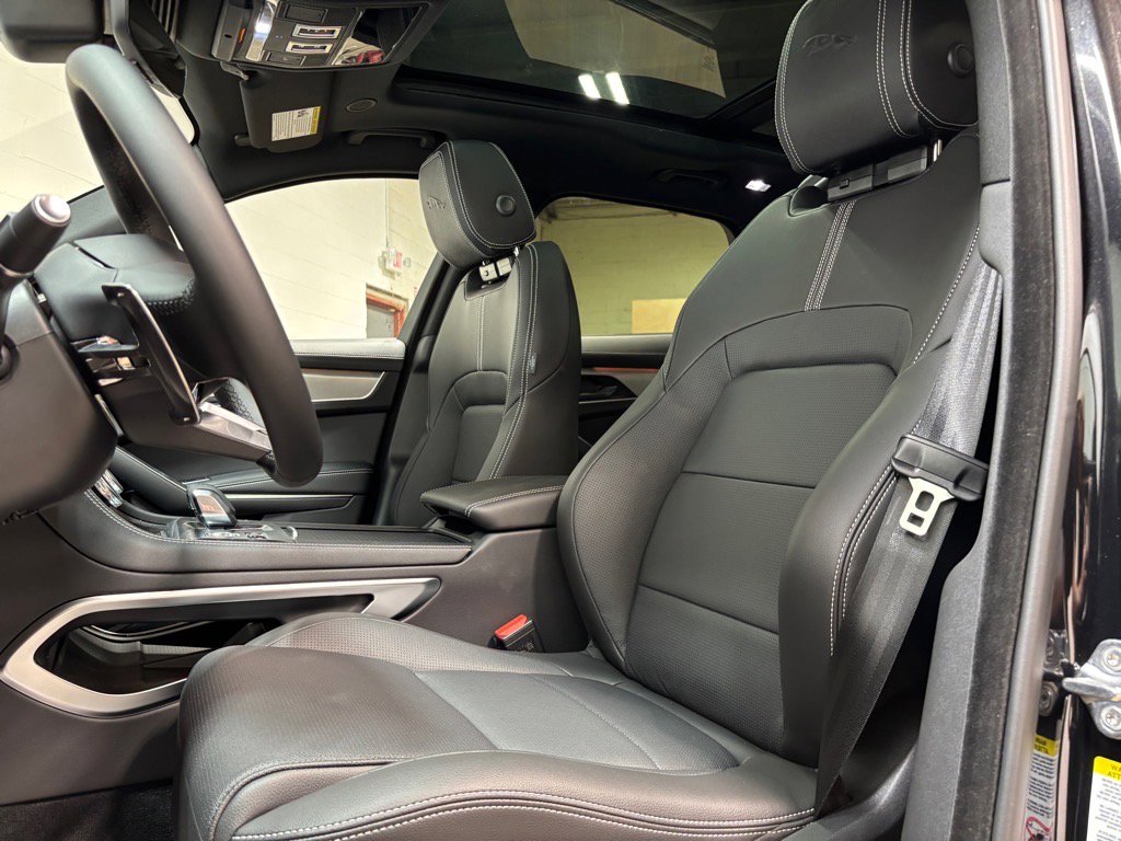 New 2026 Jaguar F-PACE R-Dynamic S image 22