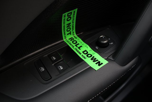 New 2025 Volkswagen Tiguan SE image 15