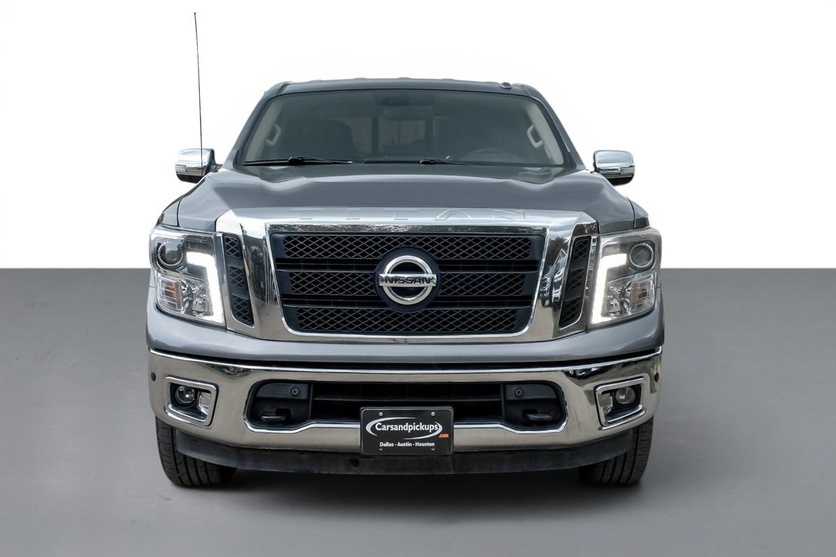 Used 2017 Nissan Titan SL AWD/4WD image 3