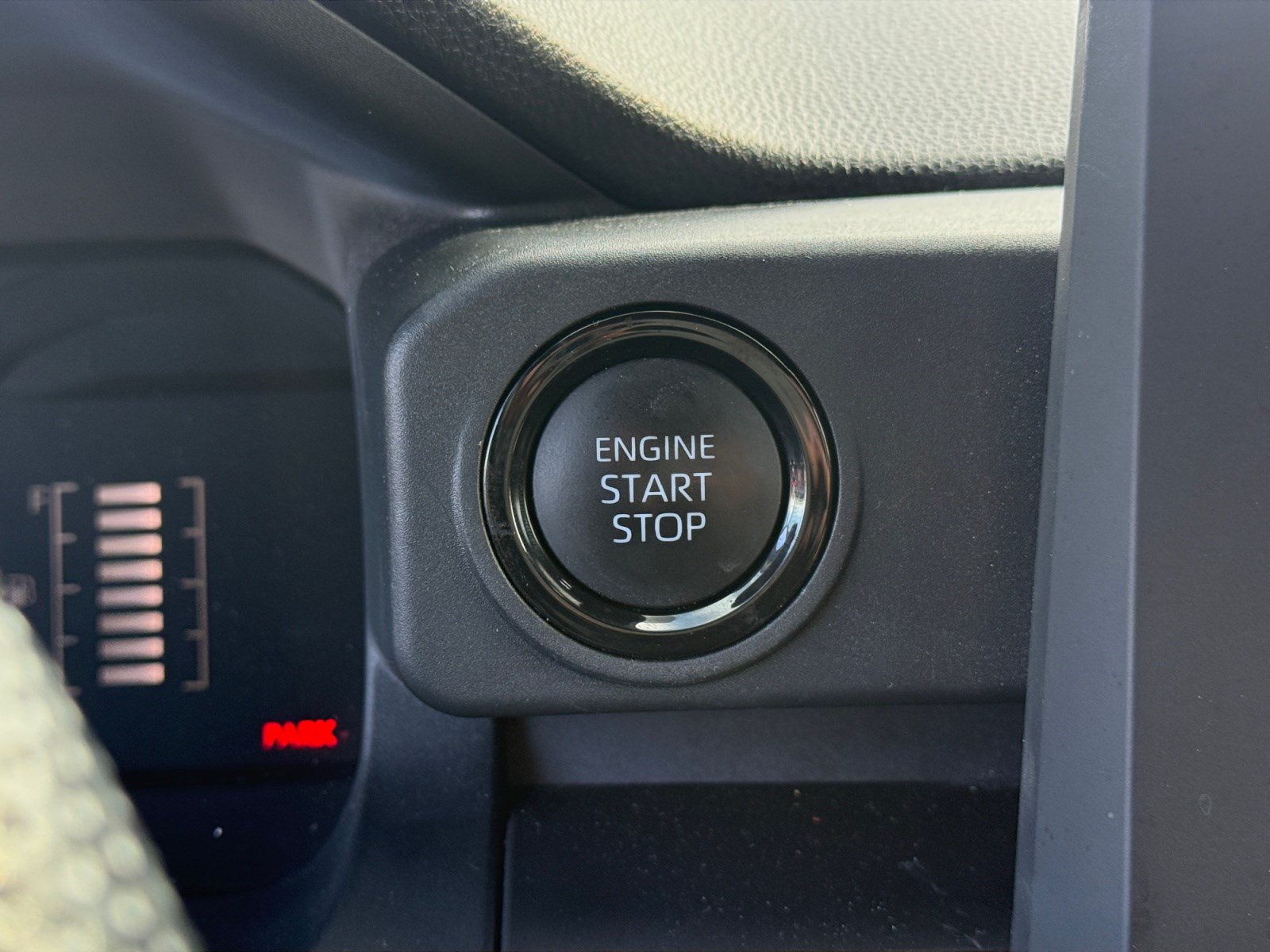 Certified 2025 Toyota Tacoma SR AWD/4WD image 28