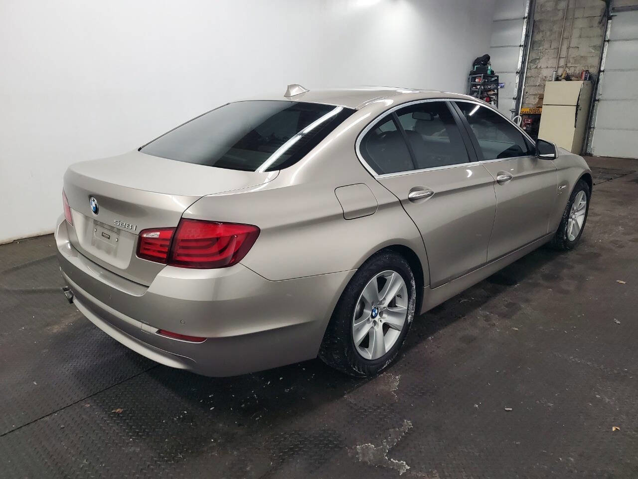 Used 2012 BMW 528i xDrive Sedan image 7