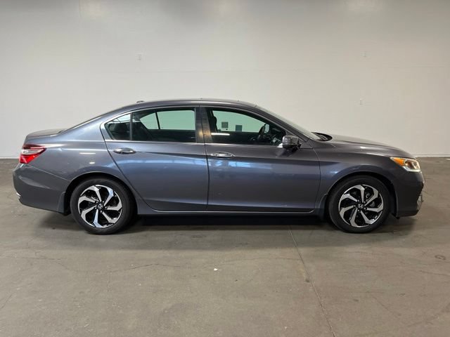 Used 2017 Honda Accord EX image 2