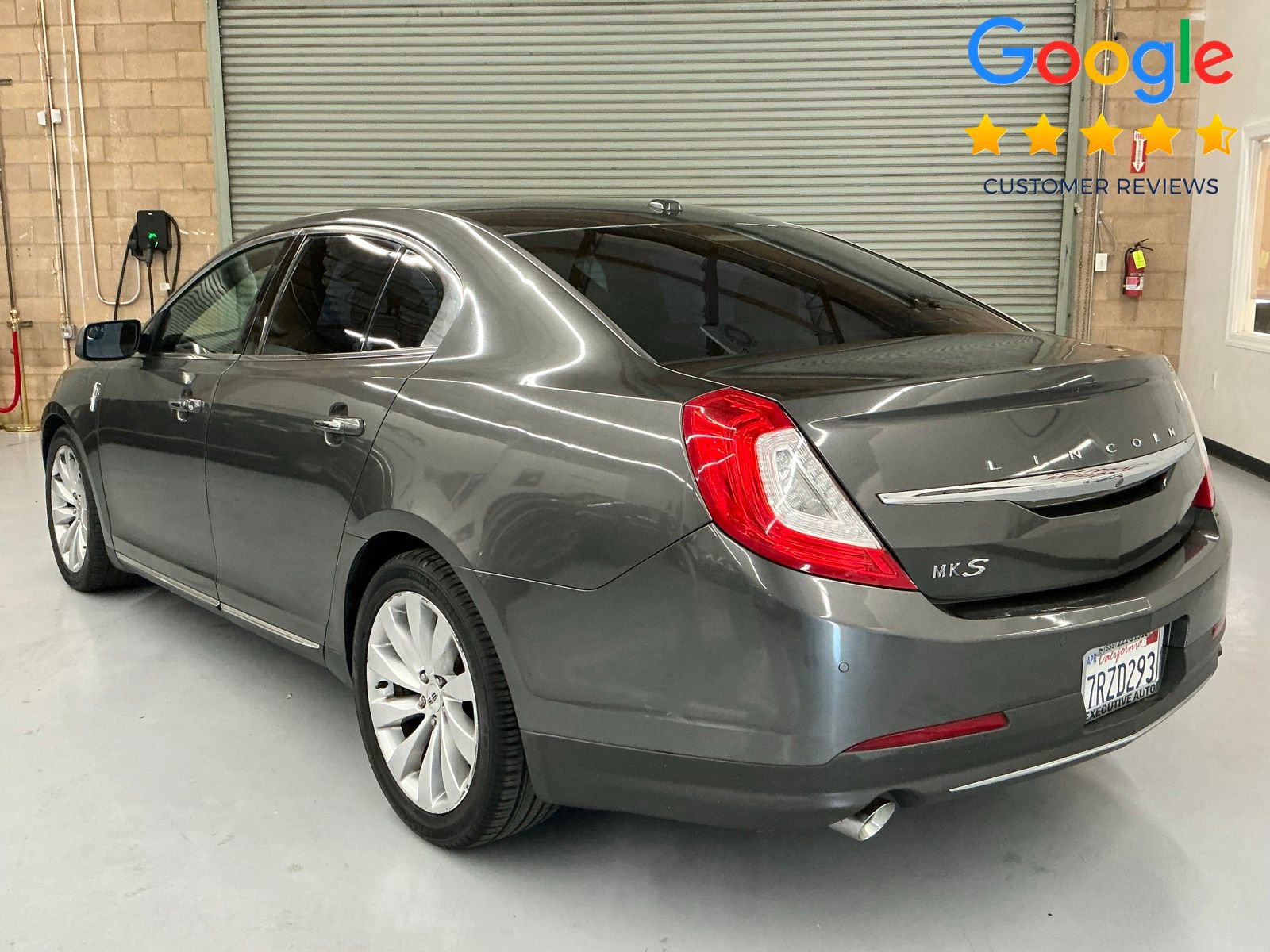 Used 2016 Lincoln MKS FWD image 7
