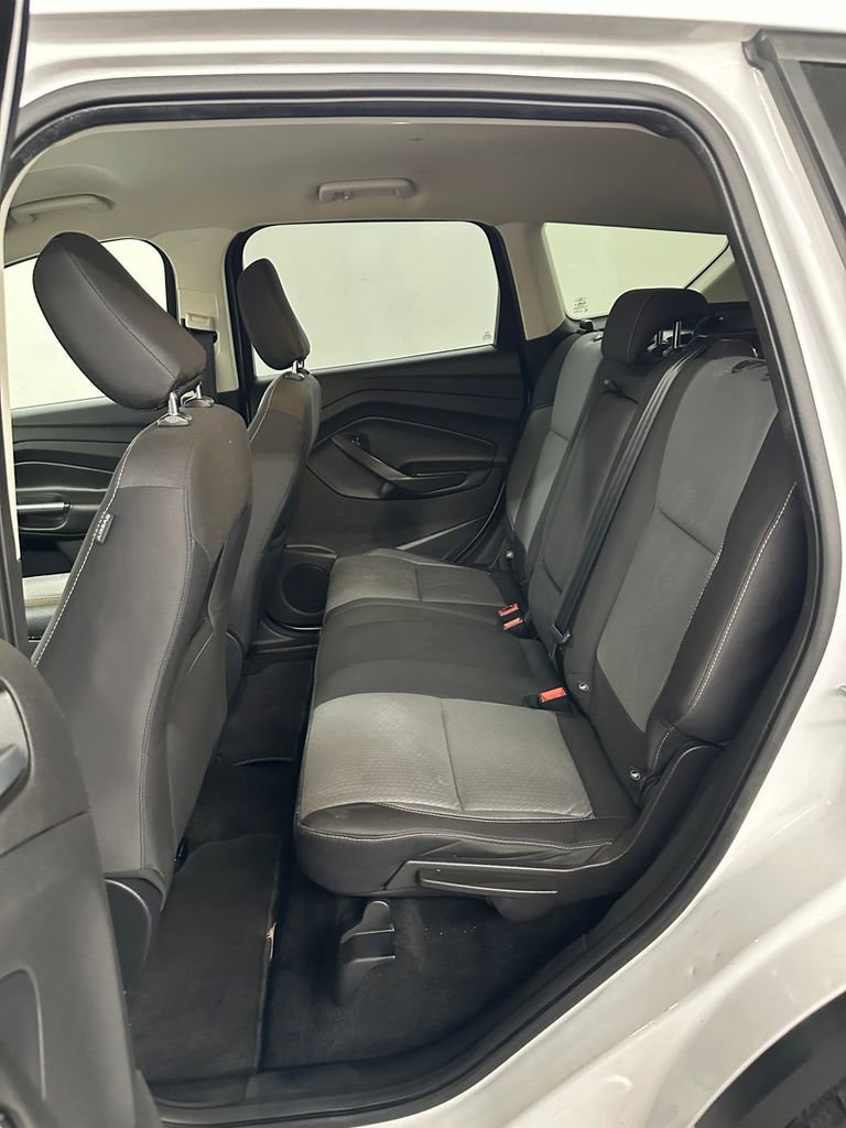 Used 2018 Ford Escape SE w/ SE Sync 3 Package AWD/4WD image 24