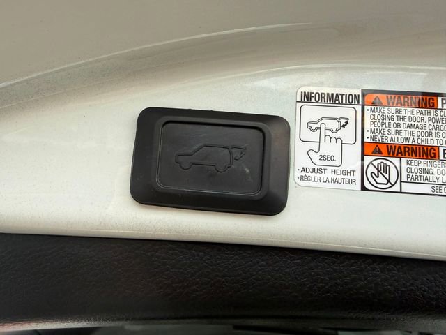 Used 2017 Toyota RAV4 Limited AWD/4WD image 30