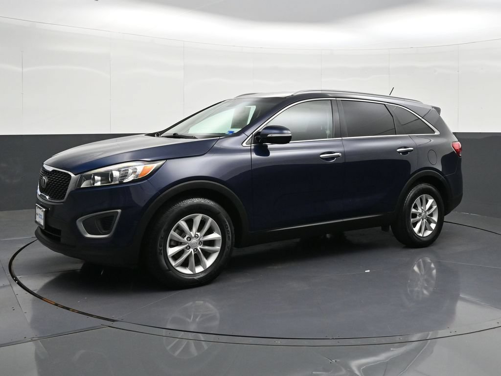 Used 2016 Kia Sorento FWD image 1