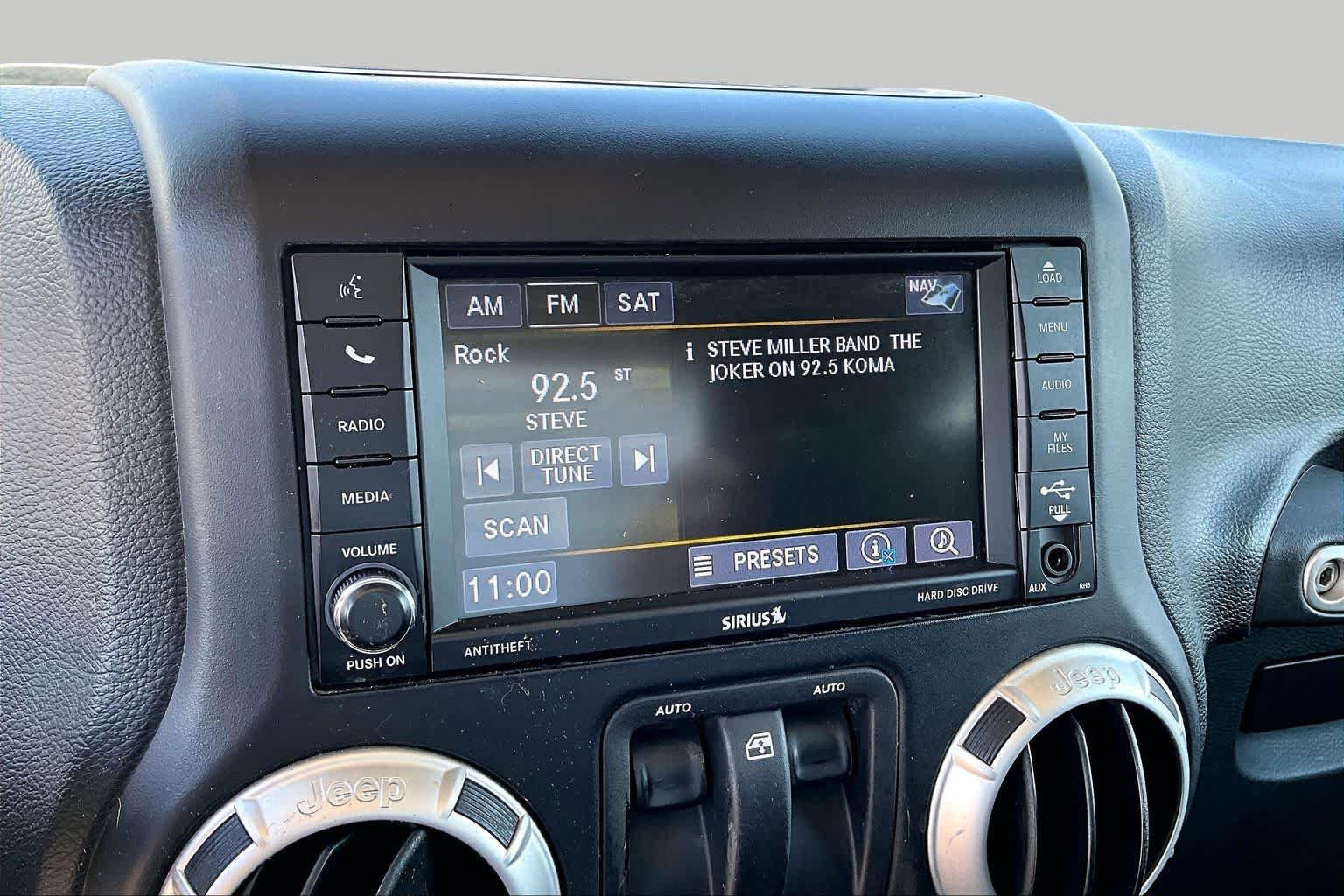 Used 2012 Jeep Wrangler Sahara w/ Connectivity Group AWD/4WD image 23