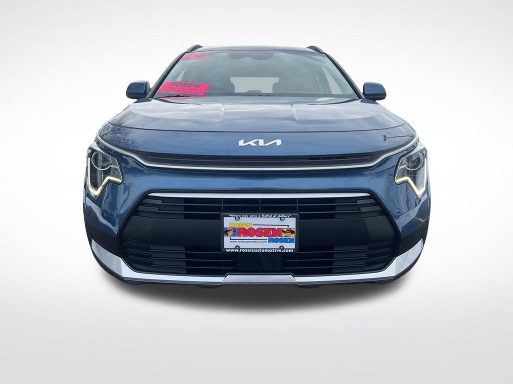 Certified 2024 Kia Niro EX image 2
