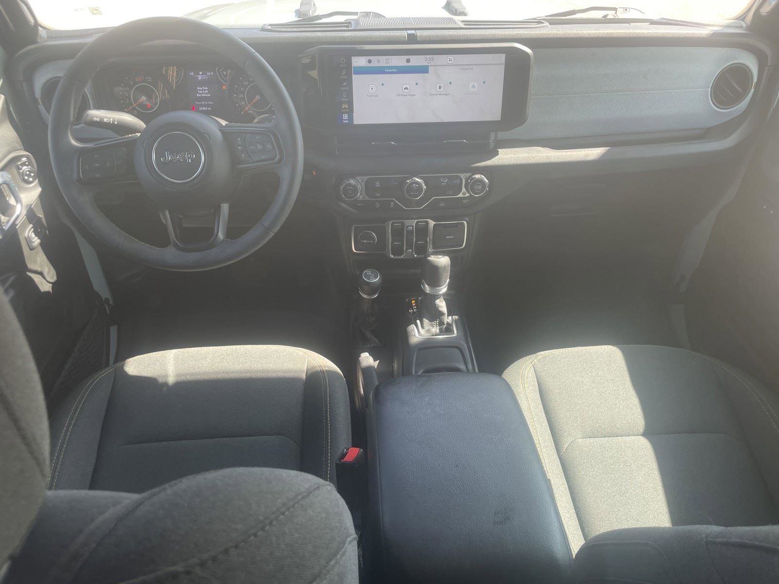 Used 2024 Jeep Wrangler Unlimited Sport AWD/4WD image 29