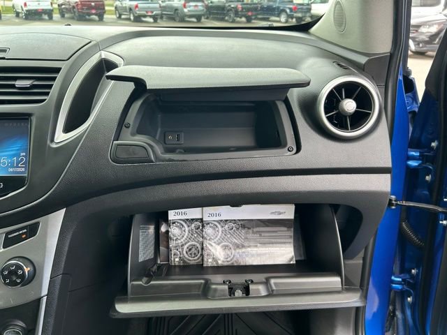 Used 2016 Chevrolet Trax LT w/ LT Convenience Package AWD/4WD image 27