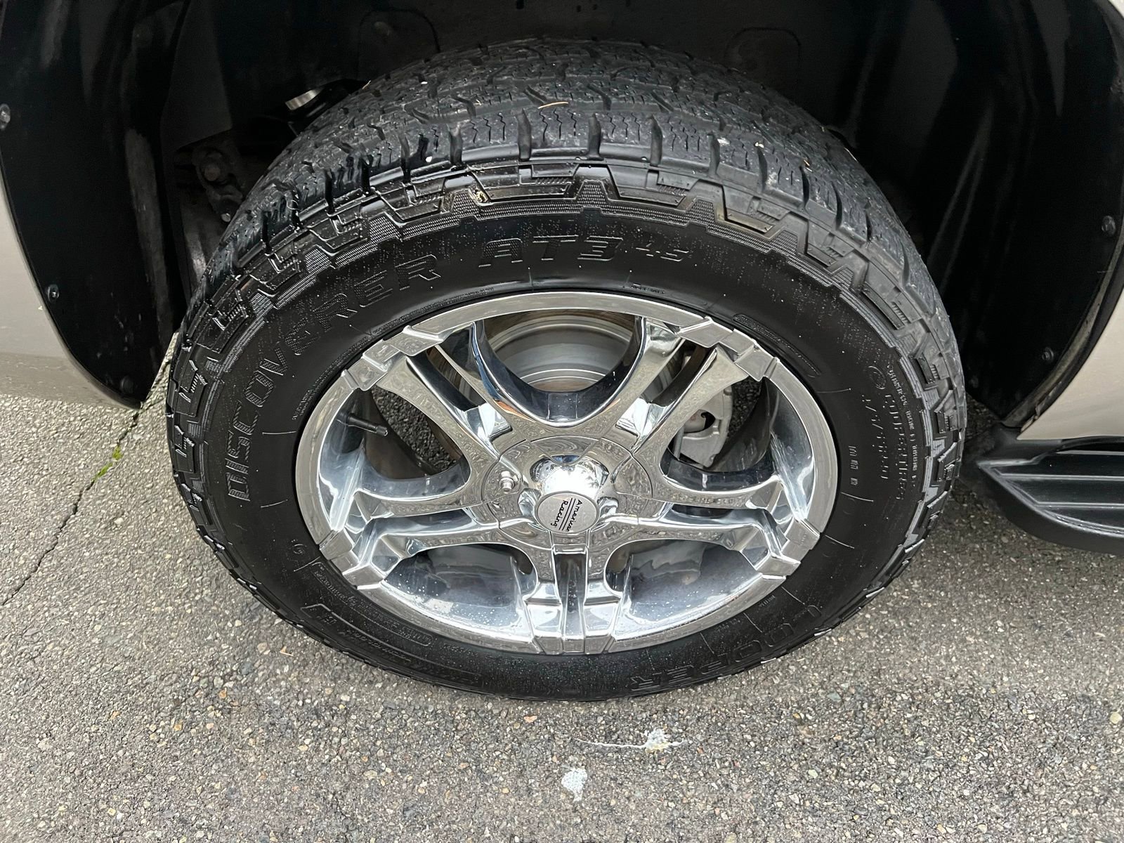 Used 2007 Chevrolet Tahoe LTZ w/ LTZ Preferred Equipment Group image 14