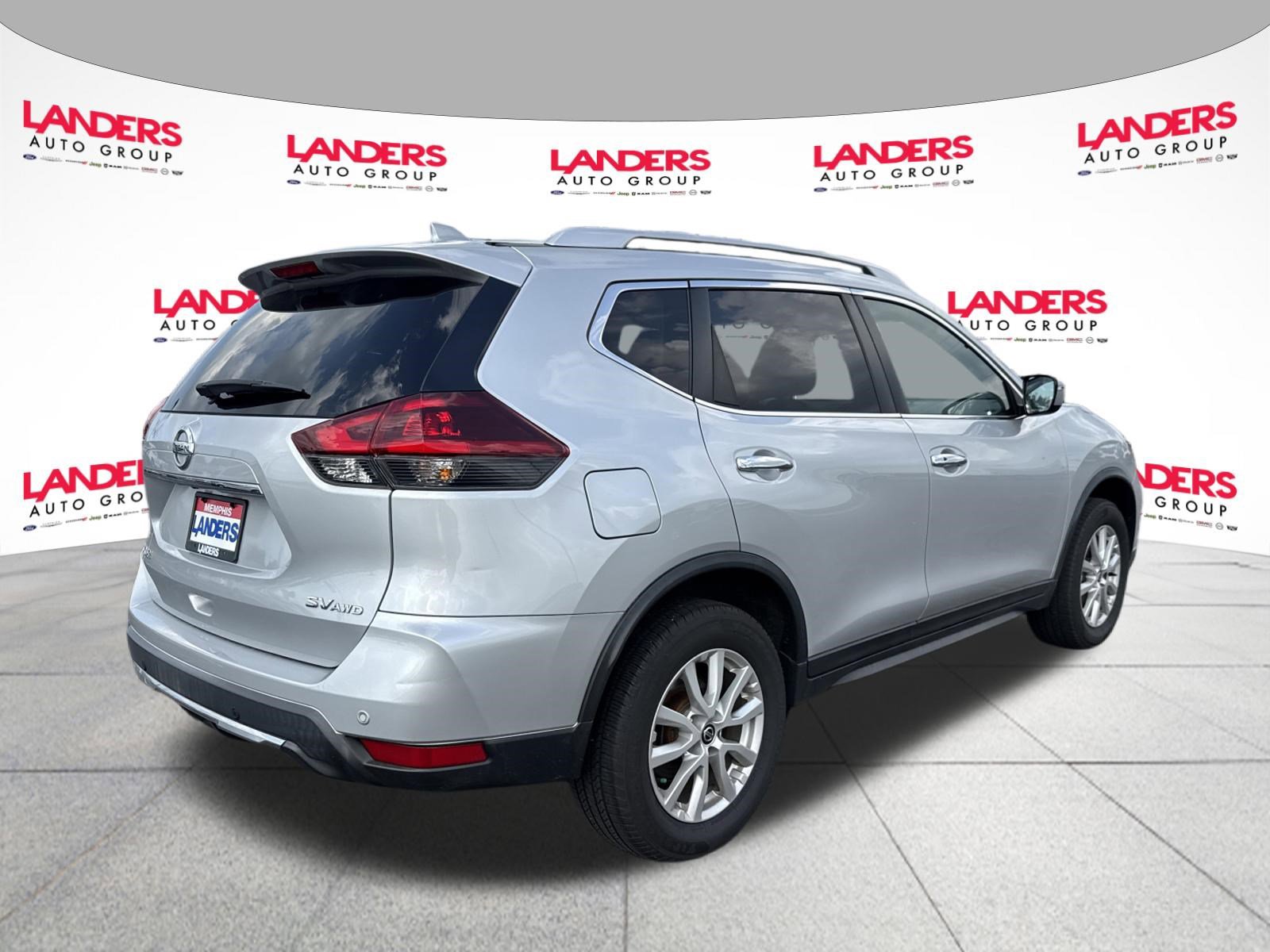 Used 2020 Nissan Rogue SV AWD/4WD image 3