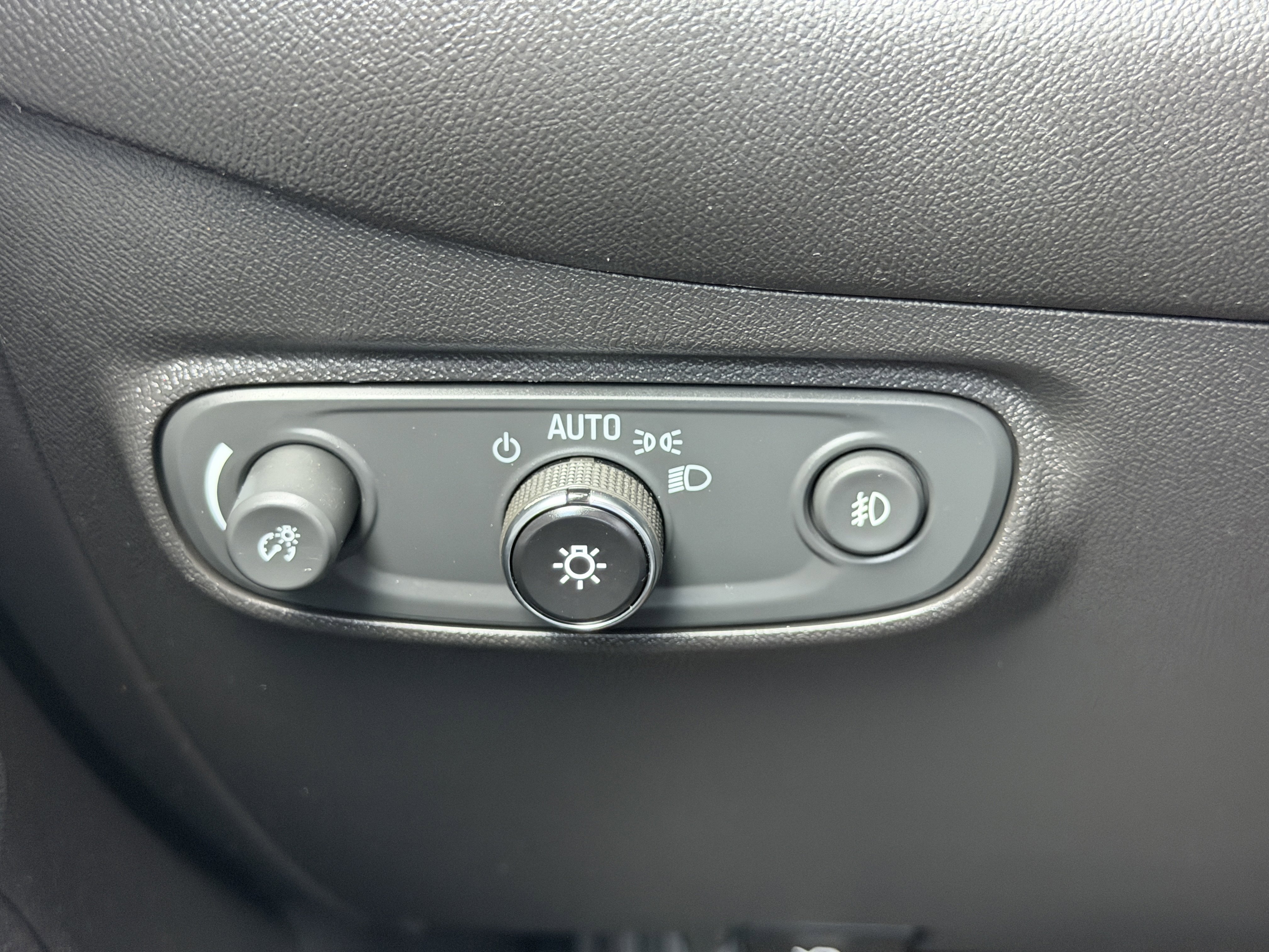 Used 2020 Chevrolet Equinox Premier image 27