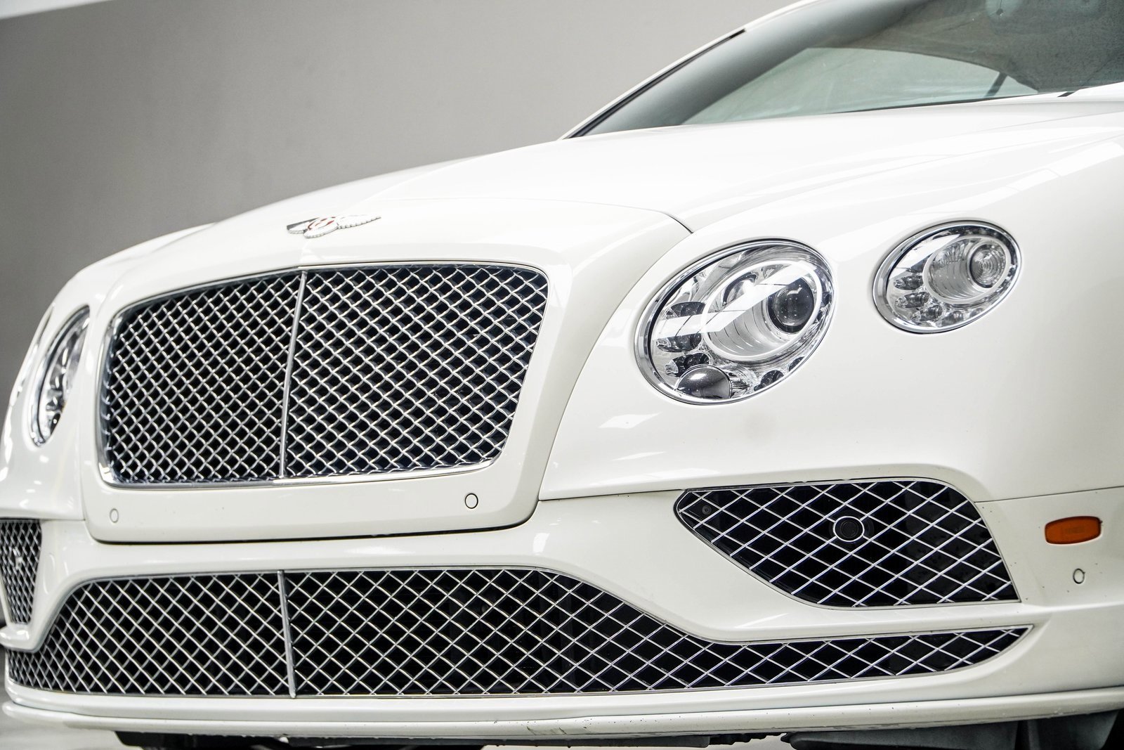 Used 2017 Bentley Continental GT image 6