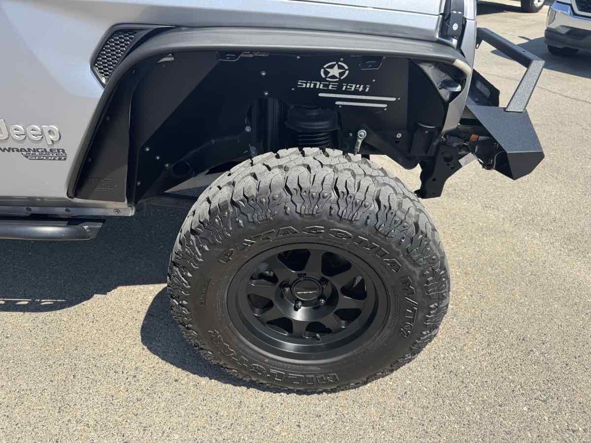 Used 2018 Jeep Wrangler Unlimited Sport S image 24