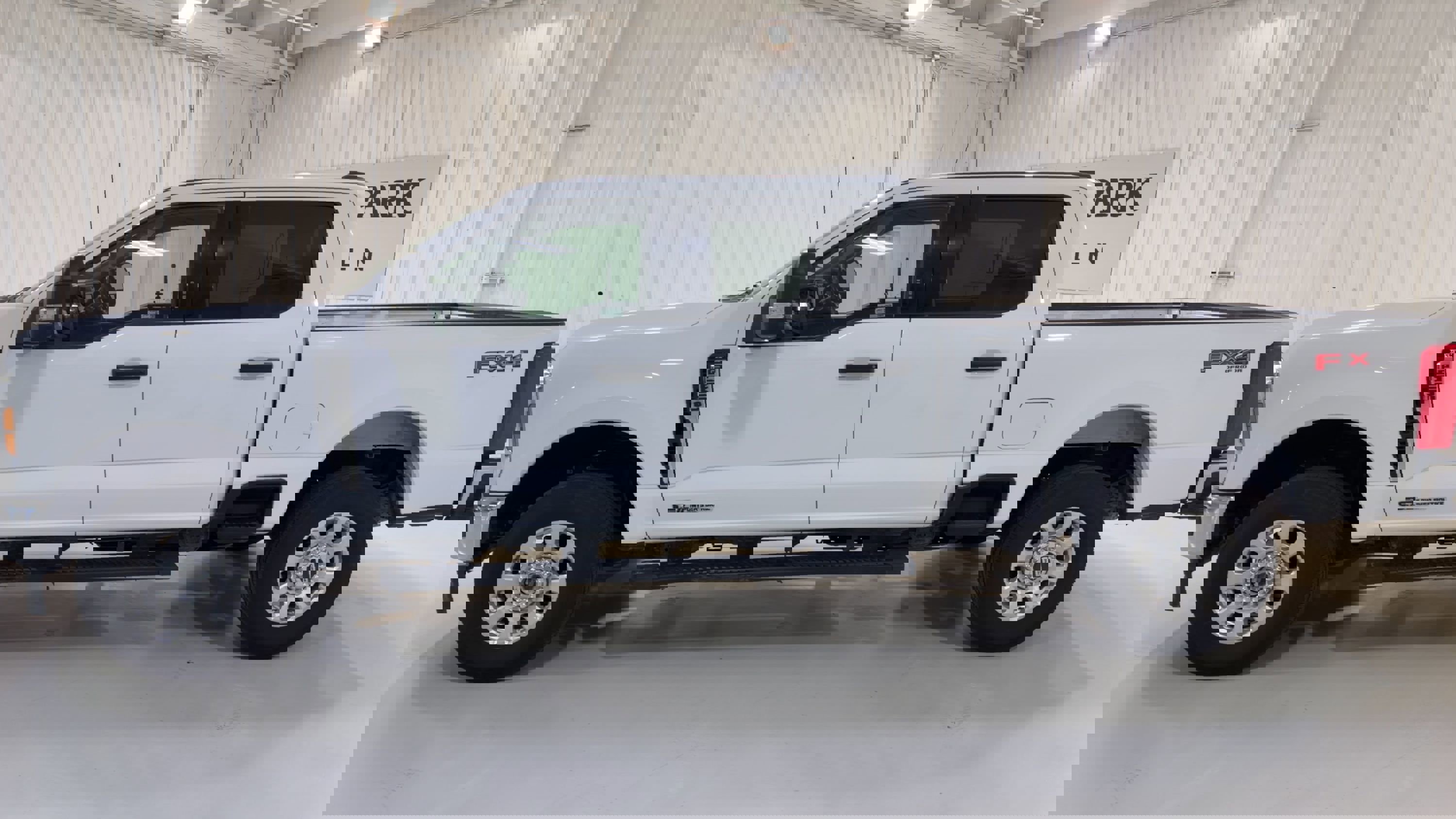 Used 2024 Ford F250 XLT w/ FX4 Off-Road Package image 6