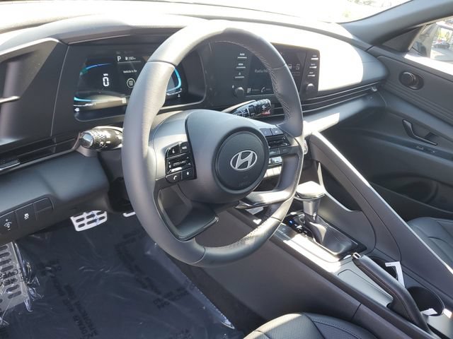 New 2026 Hyundai Elantra SEL Sport FWD image 18