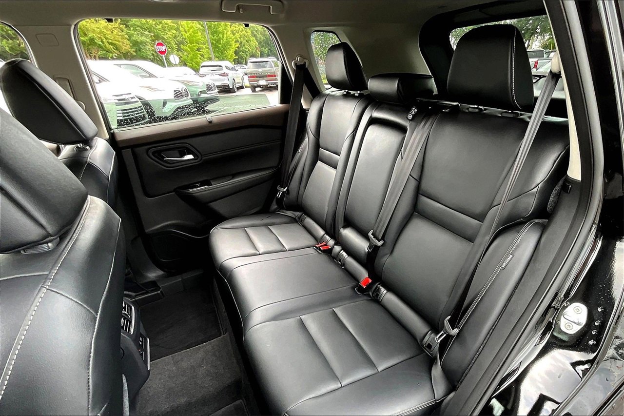 Used 2023 Nissan Rogue SL w/ SL Premium Package image 22