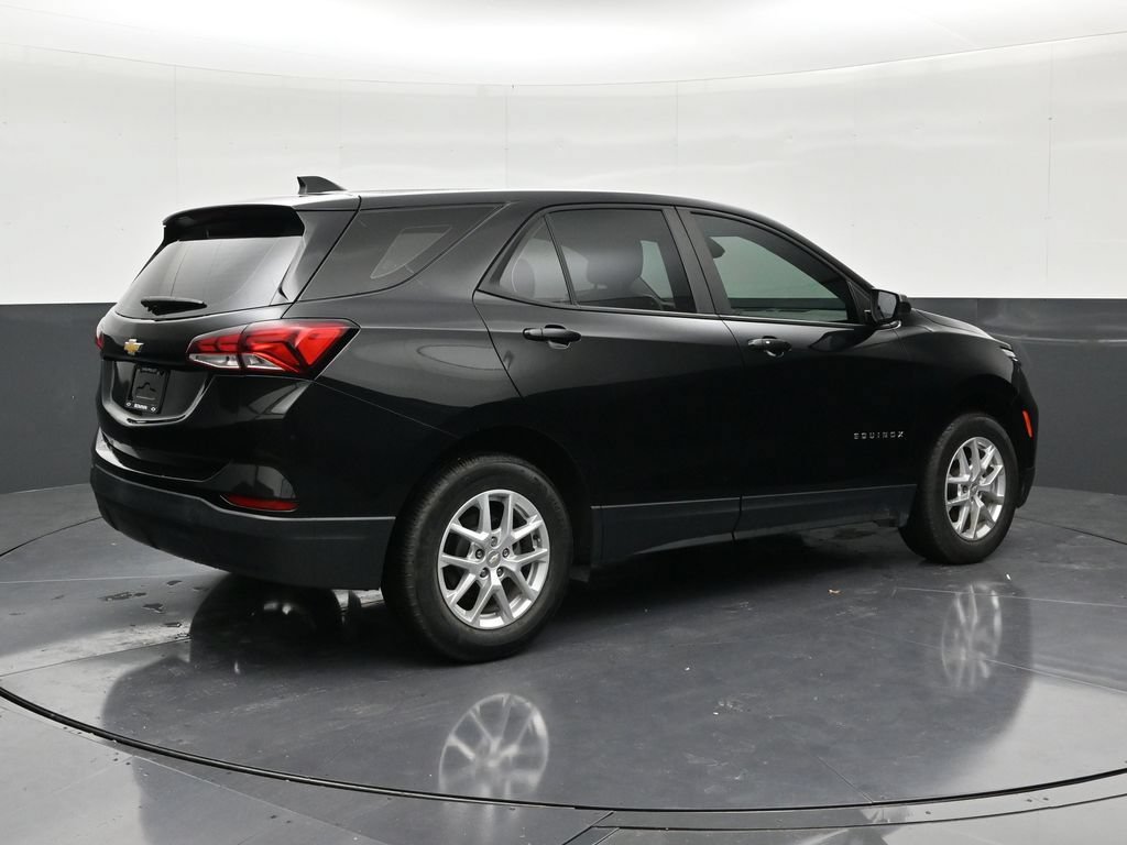 Used 2024 Chevrolet Equinox LS FWD image 5