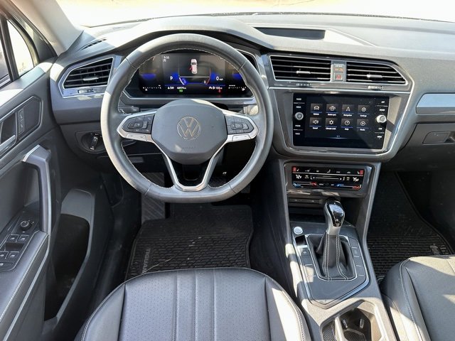Used 2023 Volkswagen Tiguan SE image 15