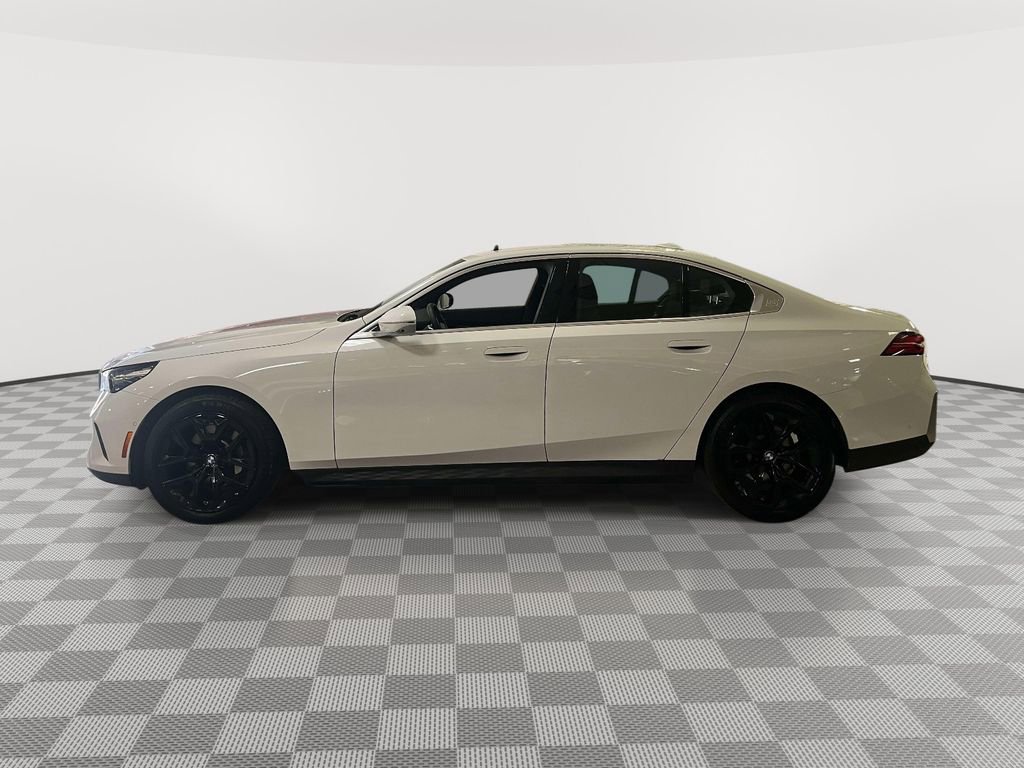 Used 2026 BMW 530i xDrive AWD/4WD image 6