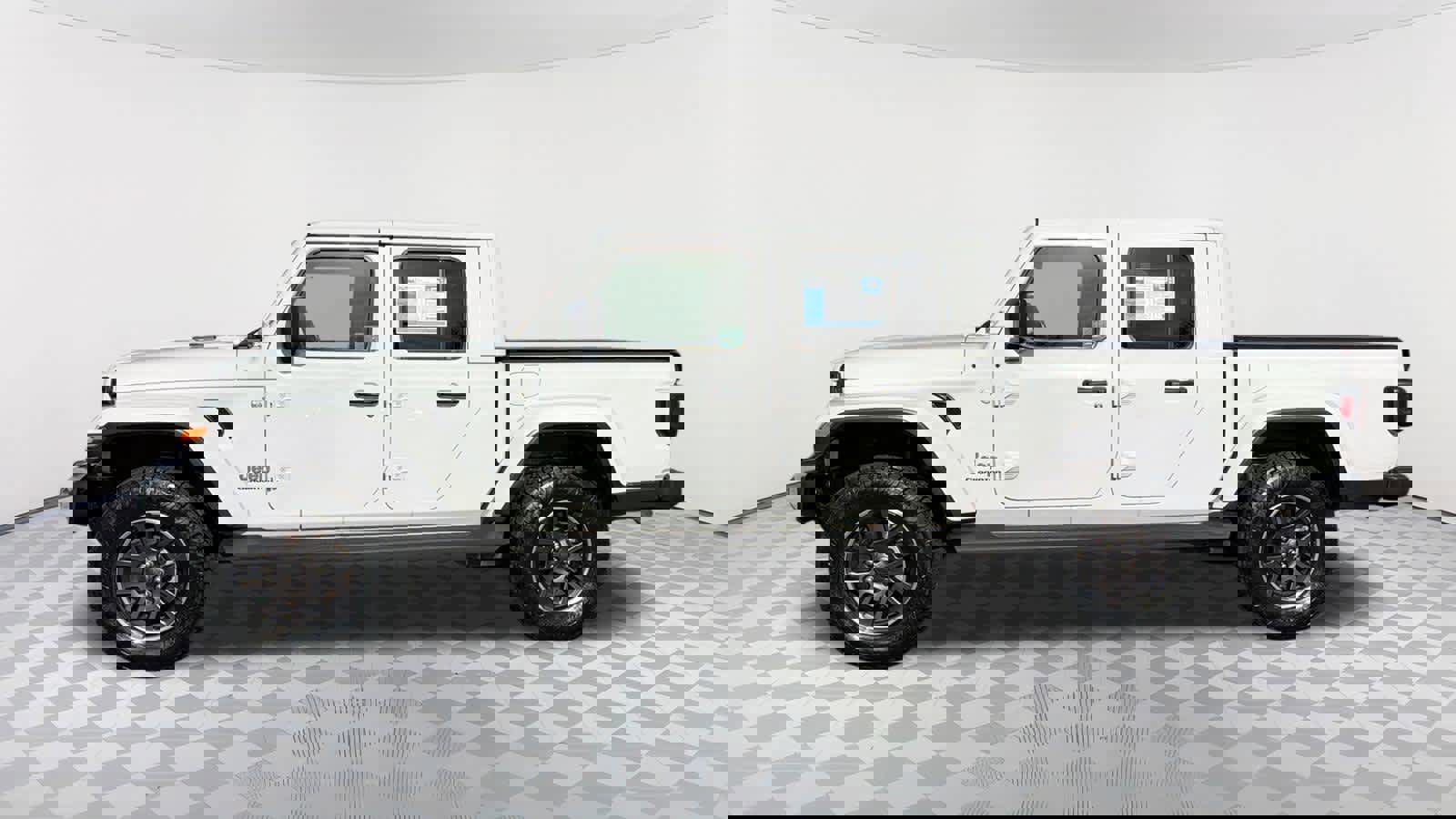 Used 2022 Jeep Gladiator Overland w/ Popular Equipment Package image 8