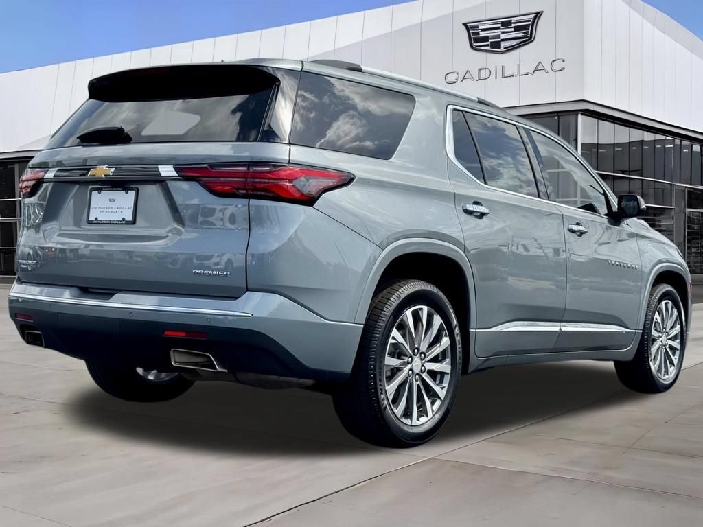 Used 2023 Chevrolet Traverse Premier FWD image 8