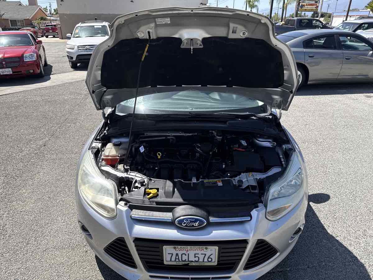 Used 2013 Ford Focus SE FWD image 38