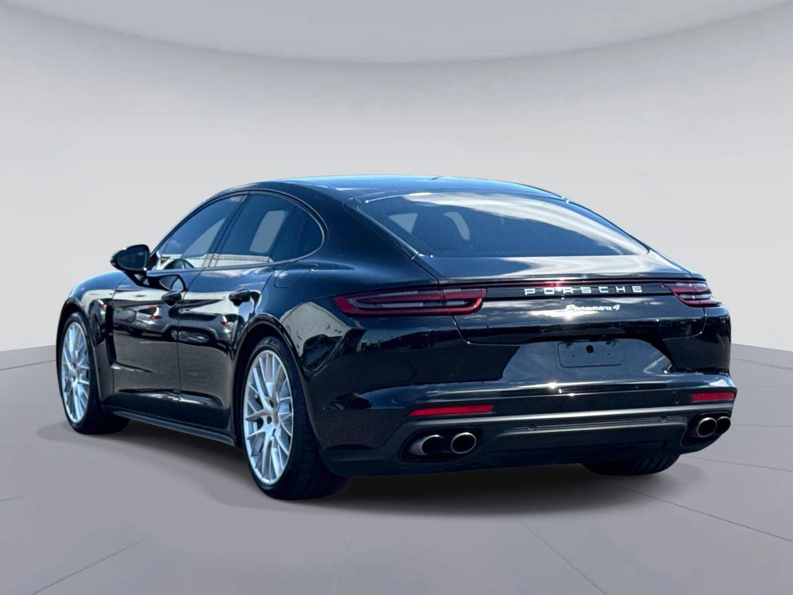 Used 2020 Porsche Panamera 4 image 5