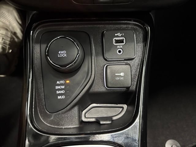 Used 2020 Jeep Compass Limited AWD/4WD image 40