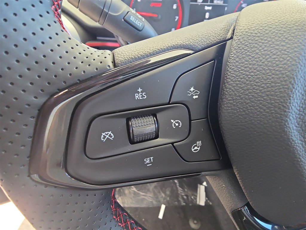 New 2026 Chevrolet Trax RS w/ Driver Confidence Package image 32