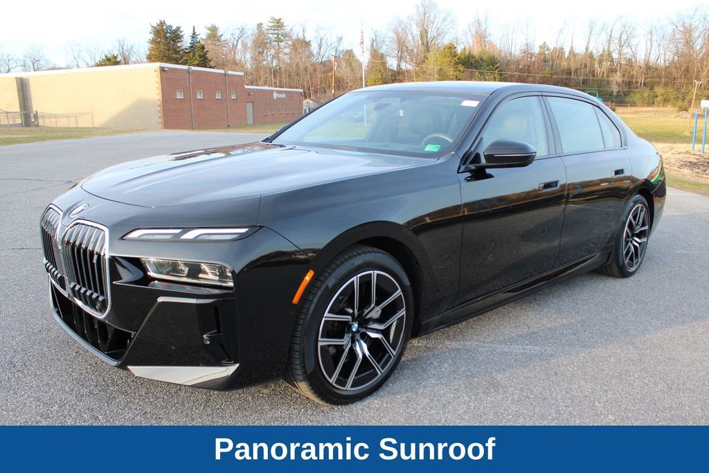 Used 2024 BMW i7 xDrive60 image 6