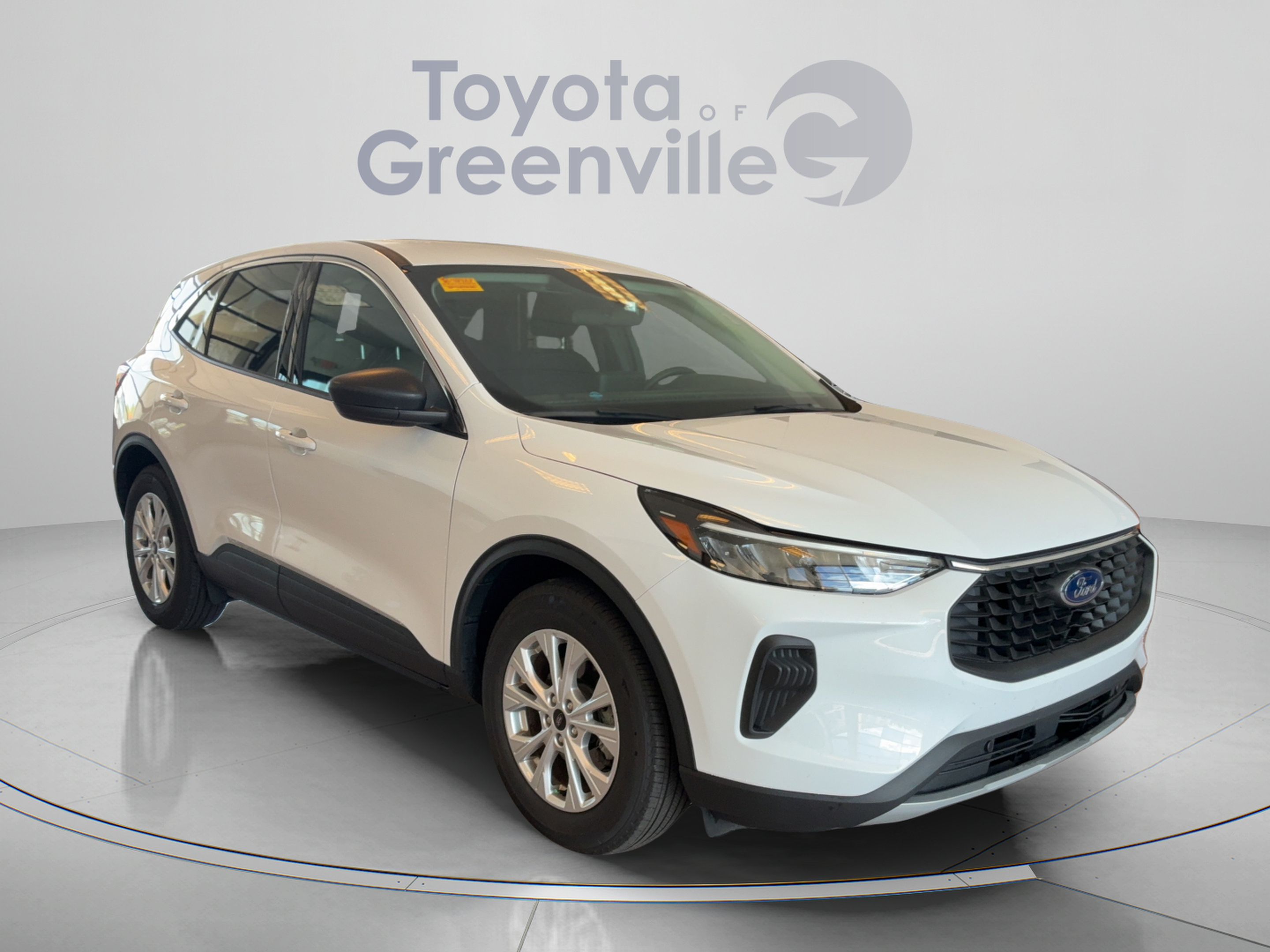 Used 2024 Ford Escape Active w/ Cold Weather Package FWD image 8